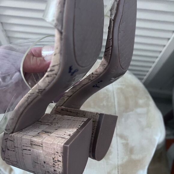 Kelly & Katie Cream Tan Heeled Sandals - Picture 13 of 14